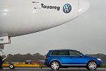 VW Touareg holował Boeinga 747-200!