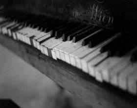 stary fortepian