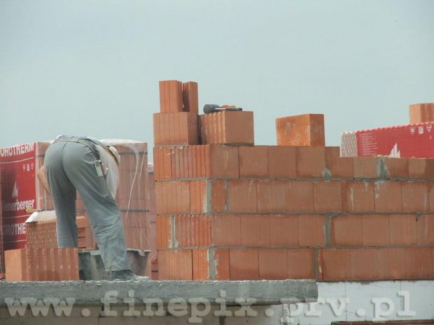 Robotnik przy pracy... #fundamenty #Chorzów #człowiek #budowa #zyzio