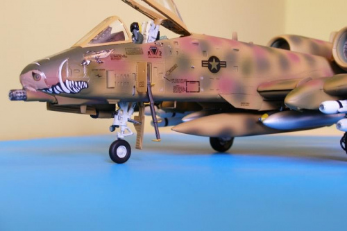 A-10 THUNDERBOLT II Warthog
1/48 MONOGRAM