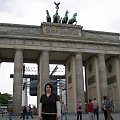 Brama Brandenburska - Bedacy, niemal, swiętym symbolem dla Niemcow, zabytek znajduje sie na niemieckich rewersach monet 10, 20 i 50 eurocentow jako symbol zjednoczenia panstwa. #Berlin