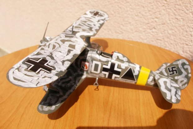 HS-123 A-1 1/48
Italieri