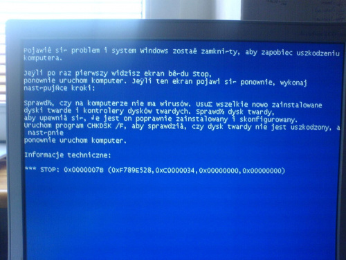 niebieski ekran w windows xp!!! :D