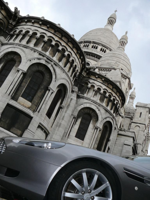 Sacre Coeur i Aston Martin db9 :D