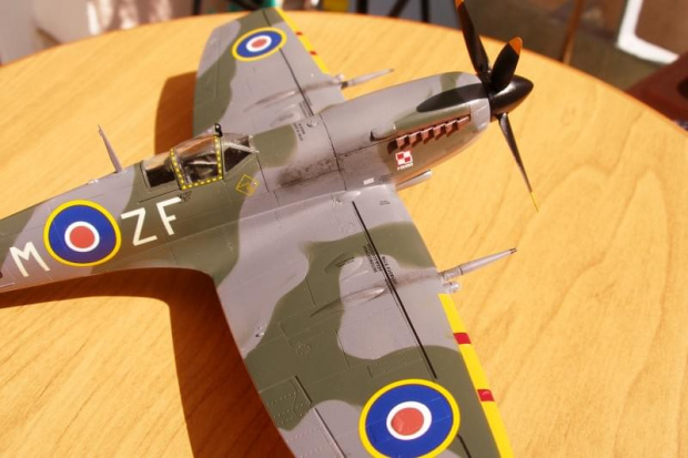 SUPER-MARINE SPITFIRE Mk XVI
REVELL/HASEGAWA 1/48