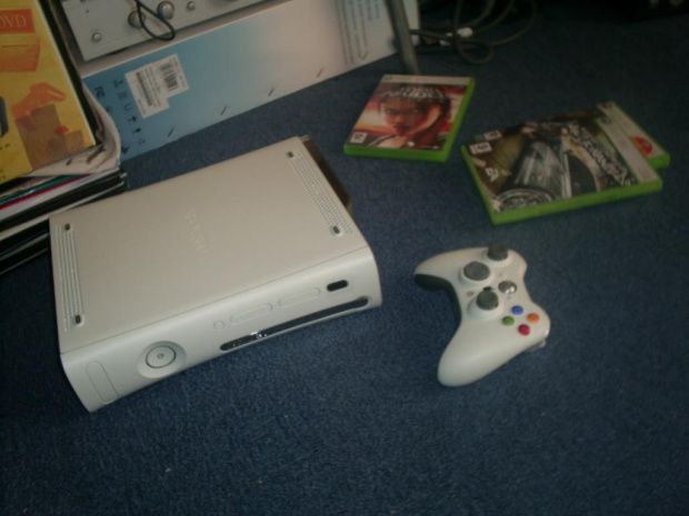 konsolka xbox360.