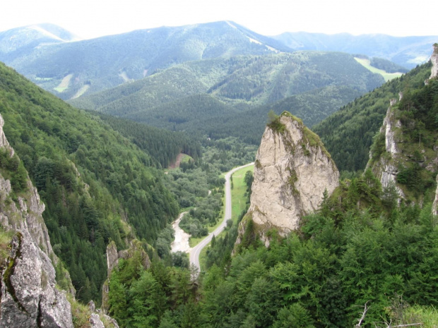 widok z Tesniav na Stoh i Grun