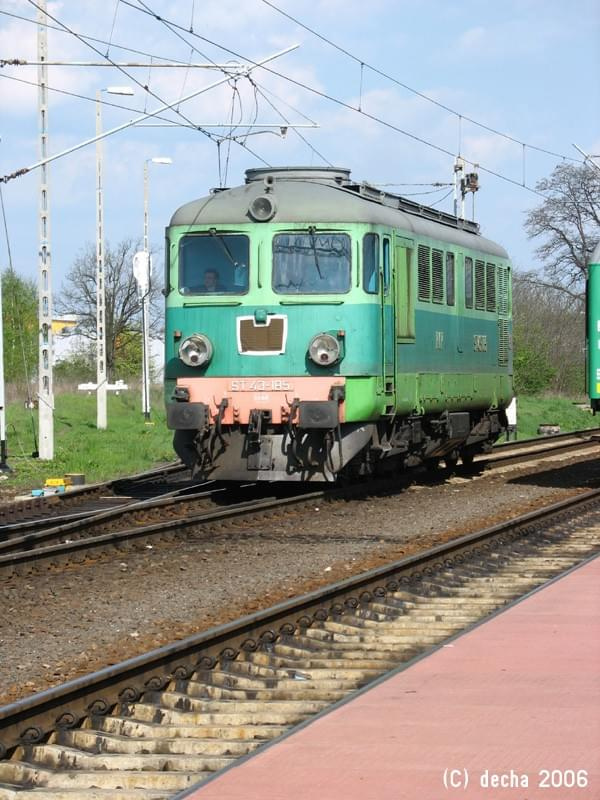 03.05.2006 - Rzepin. ST43-185 manewruje po przyprowadzeniu opóźnionego P 247 relacji Berlin-Moskwa