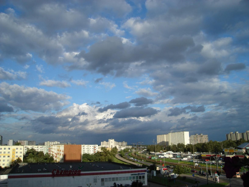 Kolejne ujęcie chmur z mojego balkonu