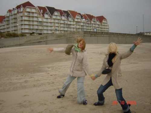 Stella-Plage - plaża w jesień czyli straszliwy wiatr, chłodno i pustki ...