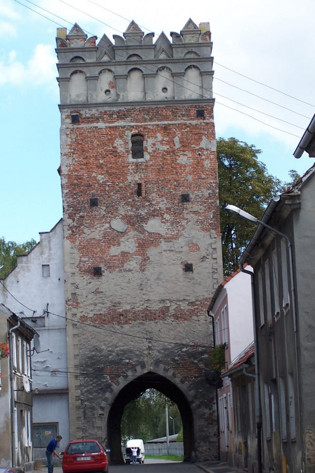 wieża w Grodkowie, udalo mi się ja lekko skrzywić :)