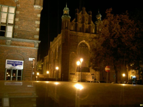 Gdańsk wieczorowa pora #Gdańsk #miasto #zabytki #kościół #noc