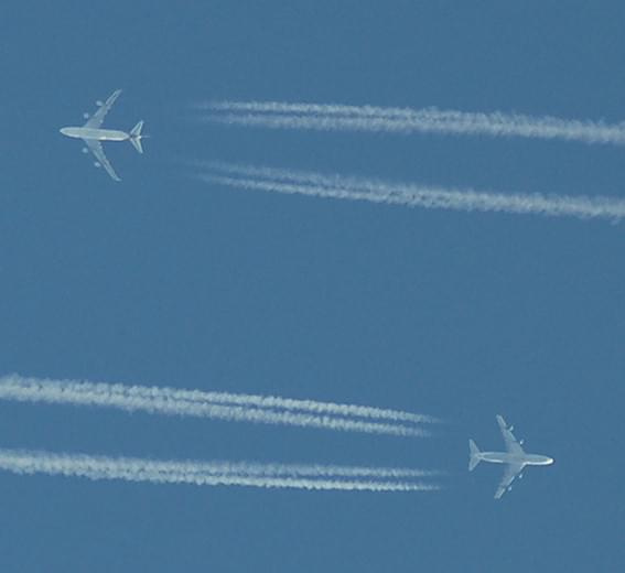 UL 984 16:27 Thai B747E & Focus Air B747 W