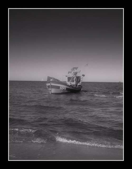 #morze #kuter #Sopot #CzarnoBiałe