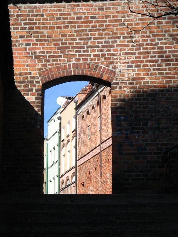 przechadzka po moim miecie, widok od ulicy Flisaczej #Toruń #budynki