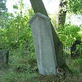 Żydowski cmentarz w Kraskowie został założony w 1765 roku. Znajduje się on poza wsia, w odległosci około 2 km od Kluczborka. Cmentarz został zamknięty w 1926 roku. #CmentarzŻydowski #Krasków #Wieś