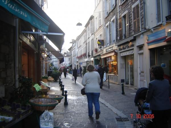 Fontainebleau - ulice w centrum