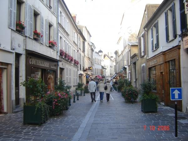 Fontainebleau - ulice w centrum