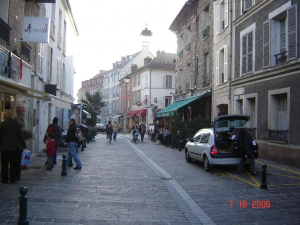 Fontainebleau - ulice w centrum