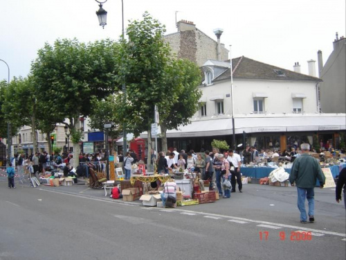 Maisons-Laffitte - brocante w centrum