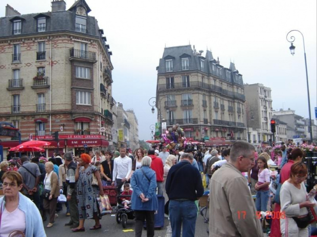 Maisons-Laffitte - brocante w centrum