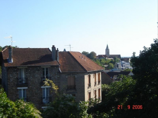 Conflans-Sainte Honorine - widok z pocišgu linii J Paris Saint-Lazare - Mantes-La Jolie