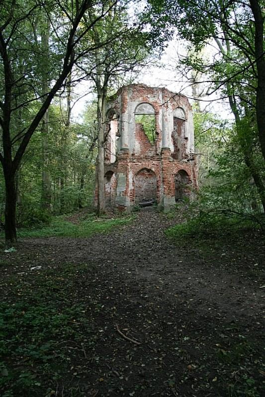 Ambona myśliwska - ruiny #miasto #park #Warszawa #Morysin #Wilanów
