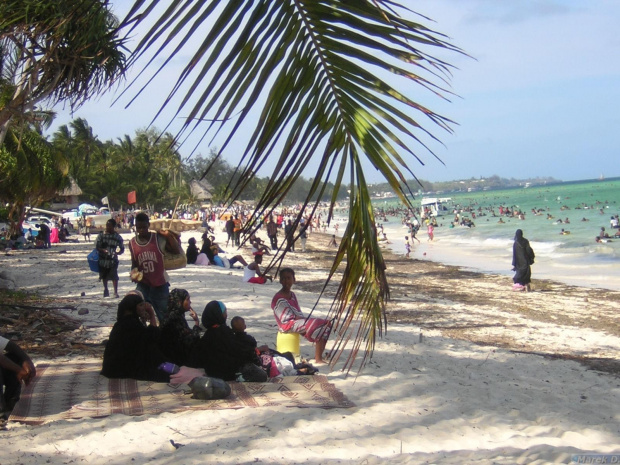 Plaża publiczna nad Oceanem Indyjskim w Bamburi Beach #BamburiBeach #Kenia #OceanIndyjski #Afryka #Bamburi #Egzotyka #Plaża