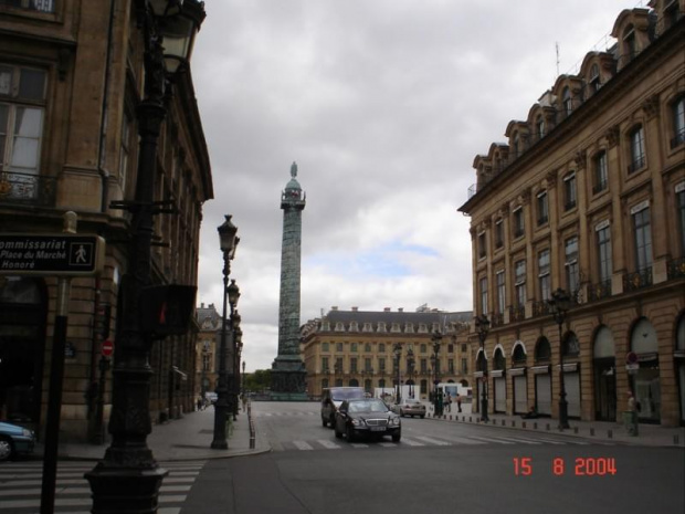 Paris I (1. dzielnica Paryża) - Place Vendôme, gdzie mieszkał Cyprian Norwid i skšd po raz ostatni w życiu wyjechali Dodi Al-Fayed i Księżna Diana !