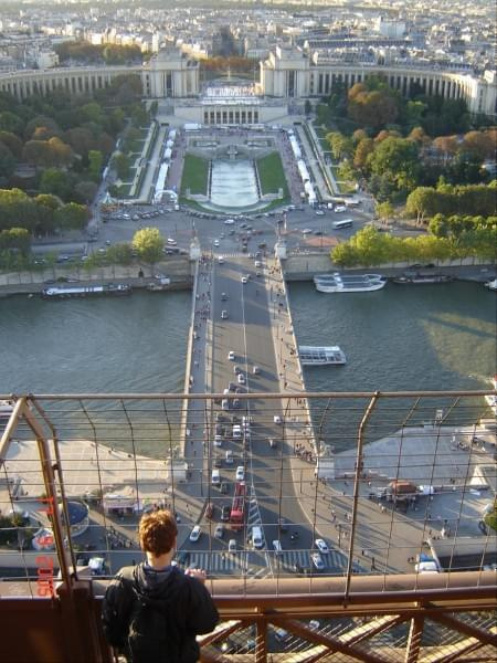 Paris VII (7. dzielnica Paryża) - widok z 2, piętra Wieży Eiffela #PiętraWieżyEiffela