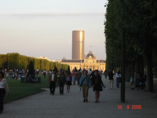 Paris VII (7. dzielnica Paryża) - Champ de Mars (Pole Marsowe)