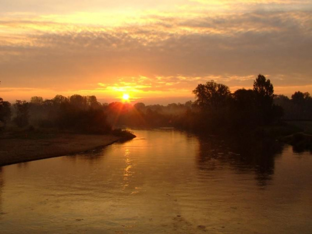 Świt nad rzeka Wartą #WschódSłońca #zjawisko