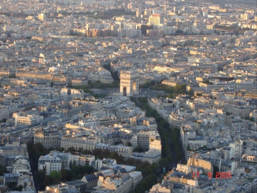 Paris VII (7. dzielnica Paryża) - widok z 3, piętra Wieży Eiffela #PiętraWieżyEiffela