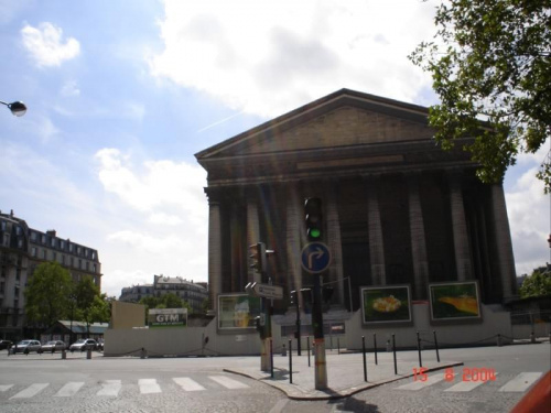 Paris VIII (8. dzielnica Paryża) - Kociół więtej Magdaleny (F - Église de la Madeleine) - na pograniczu 1. i 8. dzielnicy Paryża