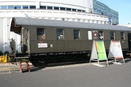 Zdjecia pojazdów PKP na targach TourSalon