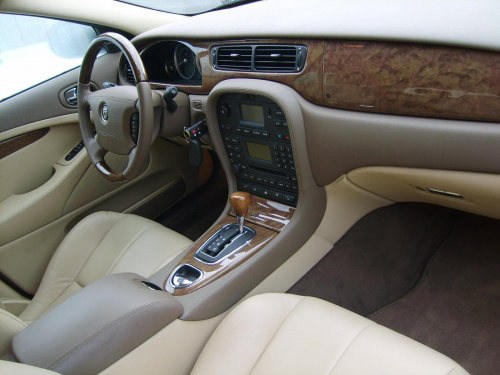 Jaguar S-Type inside