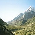 Shivling peak (6540 mnpm), droga do Gomukh, Himalaje Indyjskie