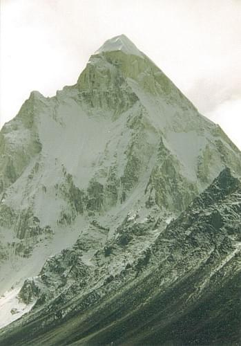 Shivling peak (6540 mnpm), droga do Gomukh, Himalaje Indyjskie