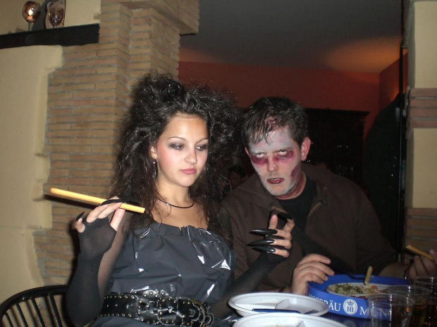 Wiedzma i Zombi :p ( Karin i Antonio )