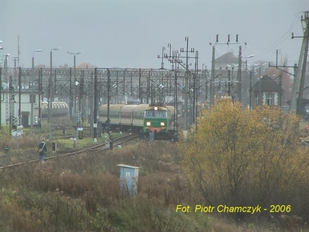 Szczecinek - widok na stację ze wzgórza na wylocie w kierunku Miastka #PKP #Szczecinek #dworzec #stacja #lokomotywownia