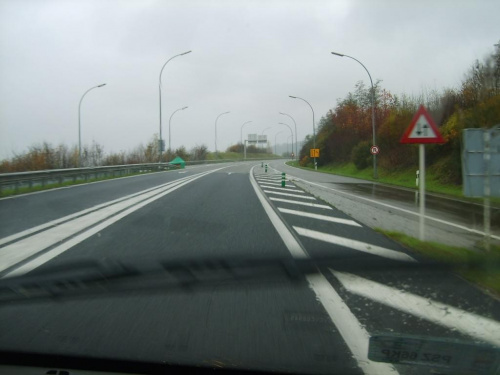 Autostrada przechodzi w zwykła droge az do granicy belgijskiej