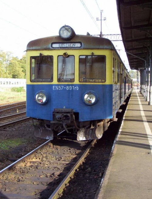 Kołobrzeg - dworzec kolejowy. Październik 2004. #kolej
