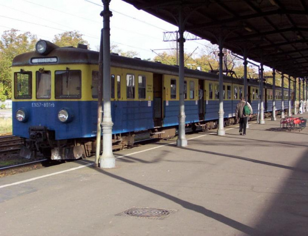 Kołobrzeg - dworzec kolejowy. Październik 2004. #kolej