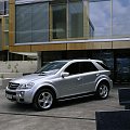 Mercedes-Benz ML 63 AMG (W164) (2005) #W164 #AMG #SUV #terenowy #auto #samochód #samochod