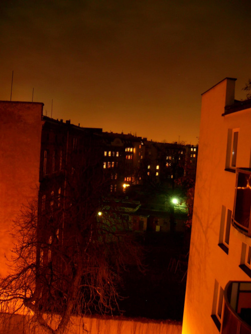 rzut oka z balkonu na noc-