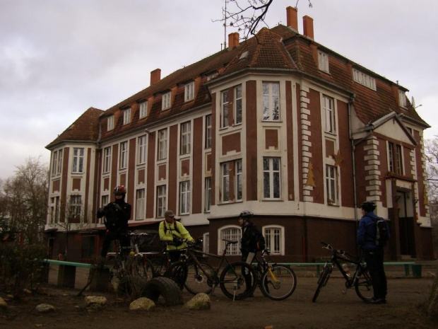 Pałacyk w Pobłociu. Wcześniej dom dziecka, obecnie szkoła.