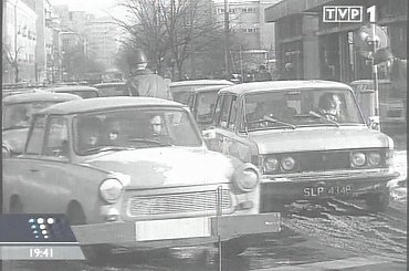 Specjalne wydanie głównych "Wiadomości" 13 grudnia 2006 roku - 25. rocznica ogłoszenia stanu wojennego.
www.TVPmaniak.tv.pl #tvp #tvp1 #wiadomości #gawryluk #dorota #StanWojenny #tvpmaniak