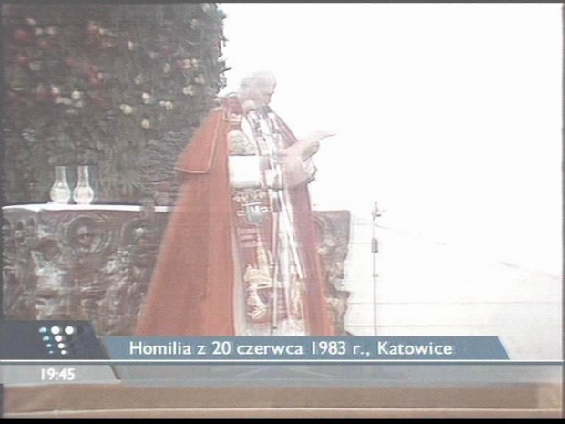 Specjalne wydanie głównych "Wiadomości" 13 grudnia 2006 roku - 25. rocznica ogłoszenia stanu wojennego.
www.TVPmaniak.tv.pl #tvp #tvp1 #wiadomości #gawryluk #dorota #StanWojenny #tvpmaniak