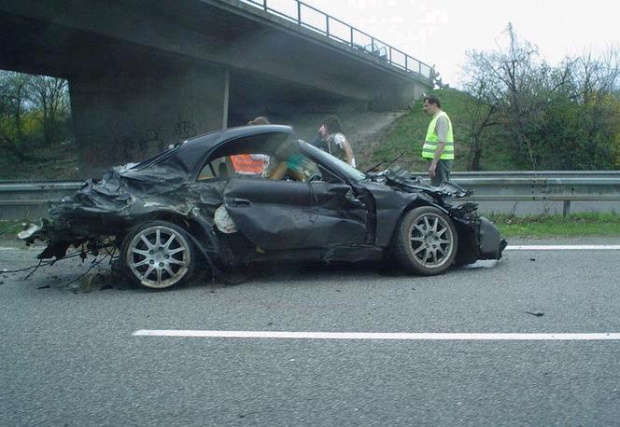 Porsche troszeczke pukniety na sprzedasz #WypadkiSamochodowe