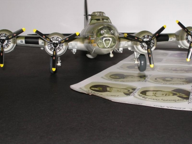 B-17F 1/48 REVELL